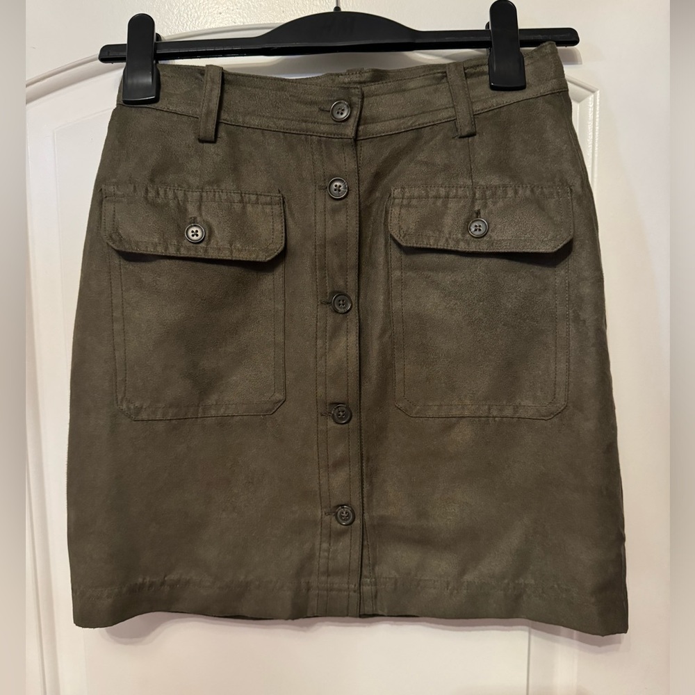 Banana Republic faux leather mini skirt, size 0
